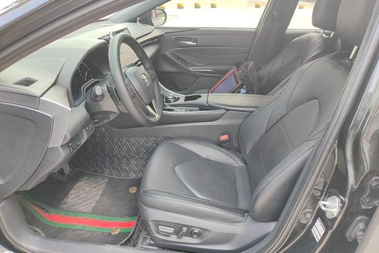 Used Toyota Avalon 2023 2.5L Luxury Edition Left Front Seat