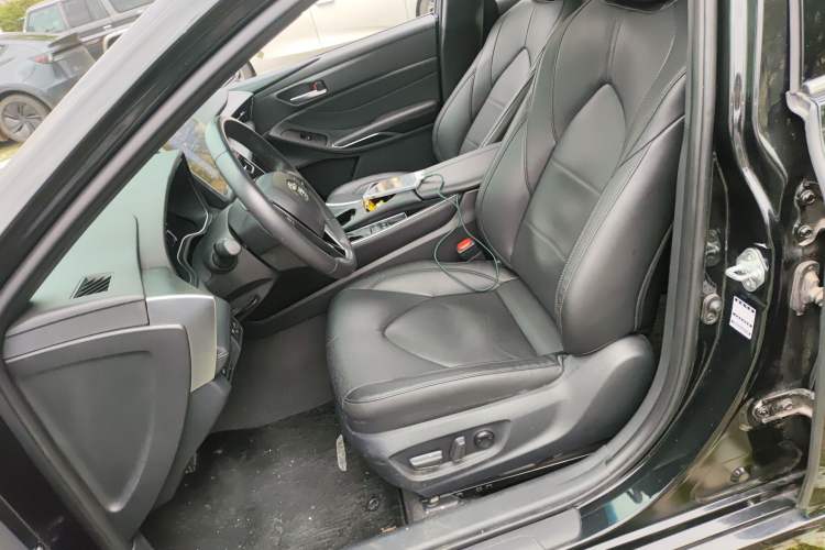 Used Toyota Avalon 2023 Dual-Engine 2.5L Luxury Edition Left Front Seat