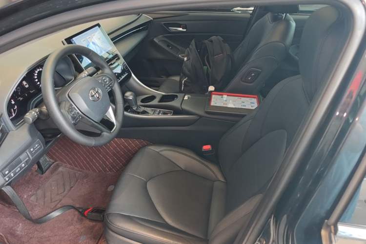 Used Toyota Avalon 2023 2.5L Luxury Edition Left Front Seat