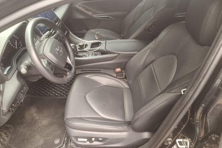 Used Toyota Avalon 2023 2.5L Luxury Edition Left Front Seat