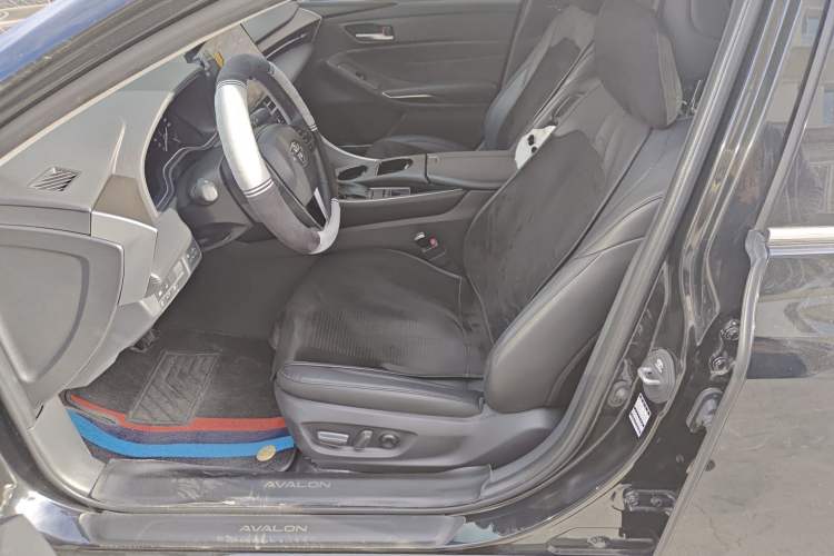 Used Toyota Avalon 2023 2.0L Luxury Edition Left Front Seat