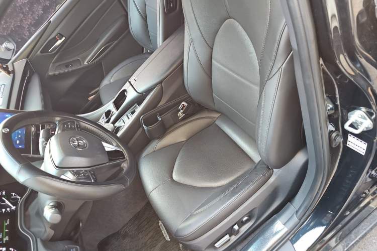 Used Toyota Avalon 2023 2.5L Luxury Edition Left Front Seat