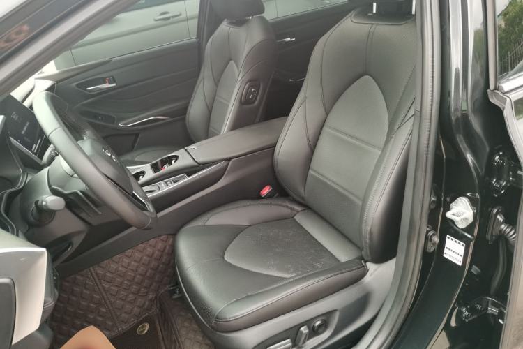 Used Toyota Avalon 2023 2.5L Luxury Edition Left Front Seat
