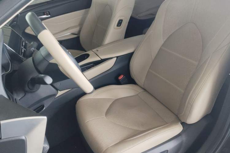 Used Toyota Avalon 2023 2.0L Luxury Edition Left Front Seat