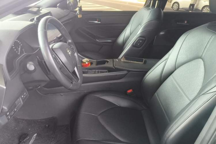 Used Toyota Avalon 2023 2.5L Luxury Edition Left Front Seat
