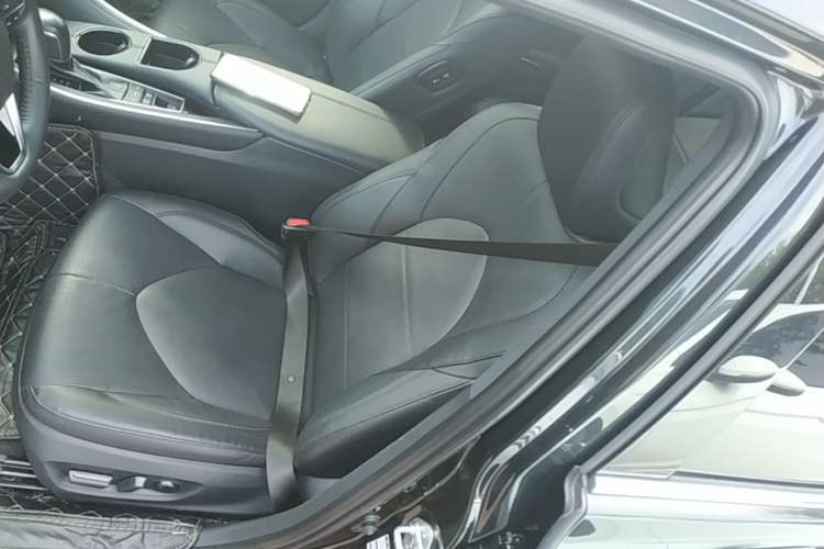 Used Toyota Avalon 2023 Dual-Engine 2.5L Luxury Edition Left Front Seat
