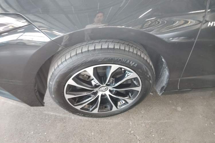 Used Toyota Avalon 2023 Dual-Engine 2.5L Luxury Edition Left Front Wheel Hub