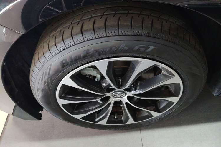 Used Toyota Avalon 2023 2.0L Luxury Edition Left Front Wheel Hub