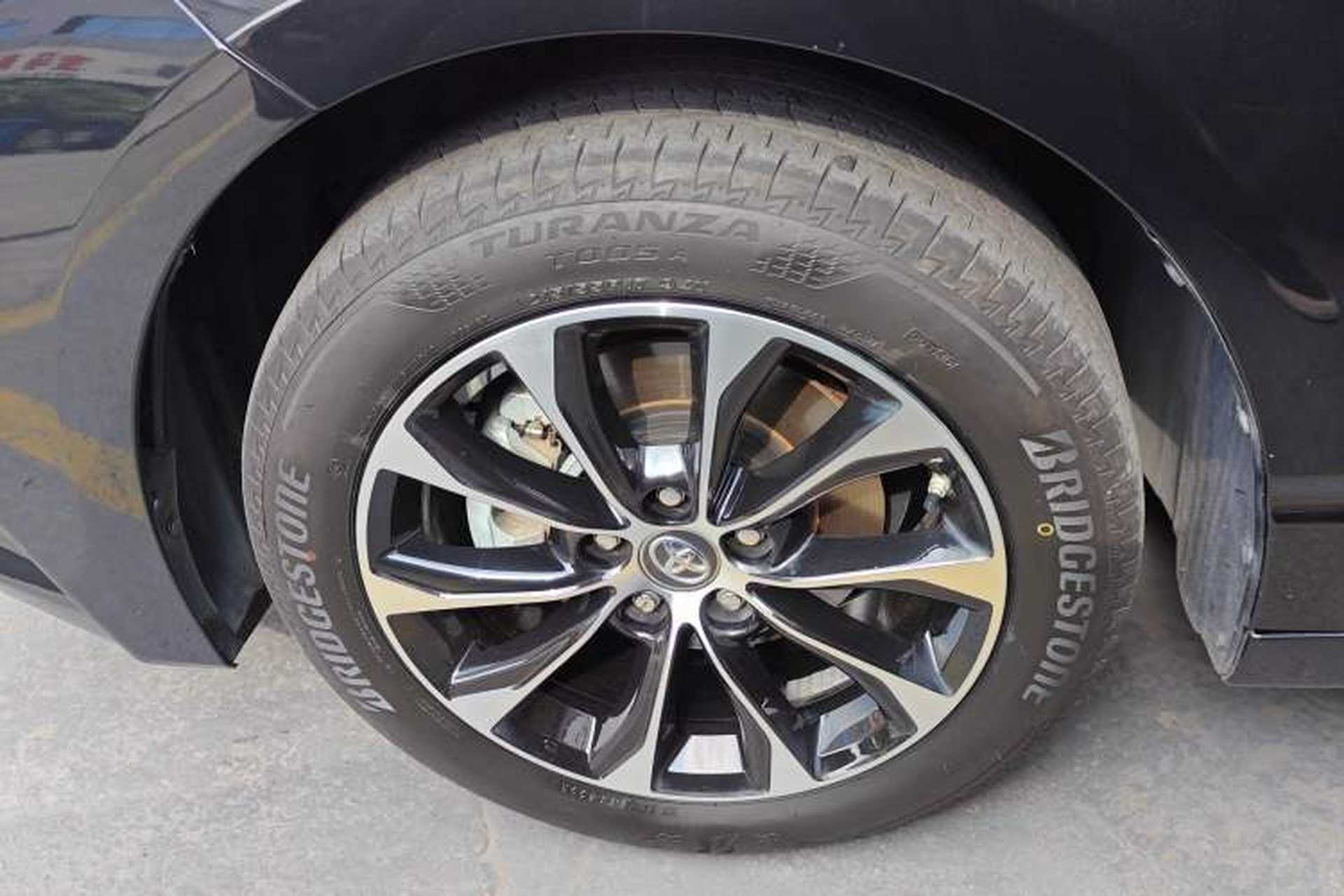 Used Toyota Avalon 2023 2.0L Luxury Edition Left Front Wheel Hub