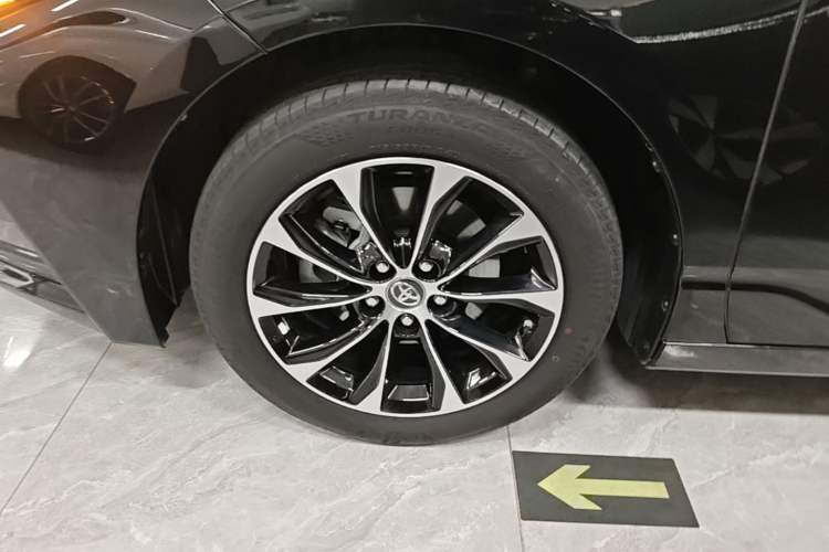 Used Toyota Avalon 2023 Dual-Engine 2.5L Luxury Edition Left Front Wheel Hub