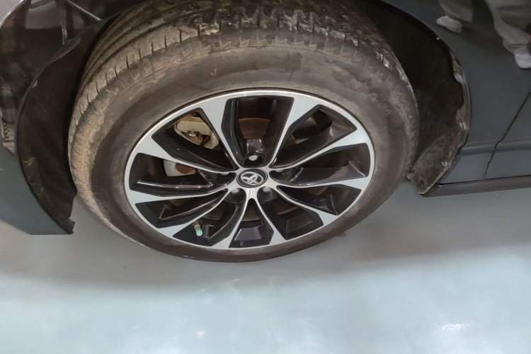 Used Toyota Avalon 2023 Dual-Engine 2.5L Luxury Edition Left Front Wheel Hub