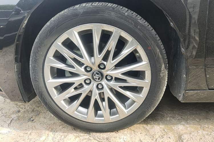 Used Toyota Avalon 2023 Dual-Motor 2.5L XLE Prestige Edition Left Front Wheel Hub