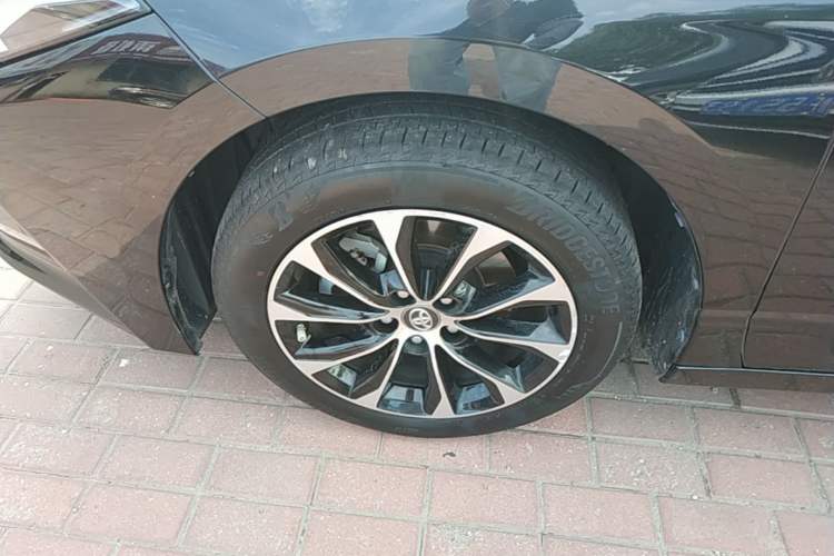 Used Toyota Avalon 2023 Dual-Engine 2.5L Luxury Edition Left Front Wheel Hub