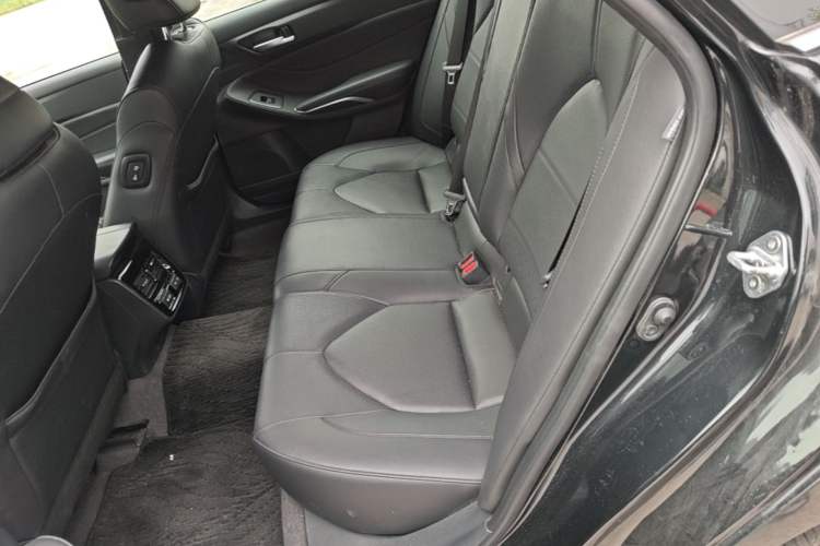 Used Toyota Avalon 2023 2.0L XLE Deluxe Edition Left Rear Seat