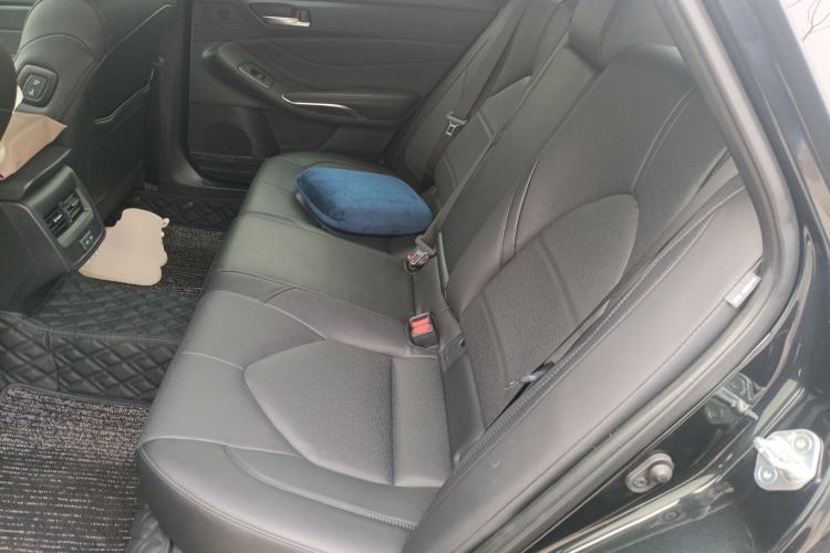 Used Toyota Avalon 2023 2.5L Luxury Edition Left Rear Seat