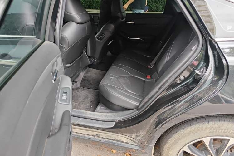 Used Toyota Avalon 2023 Dual-Engine 2.5L Luxury Edition Left Rear Seat