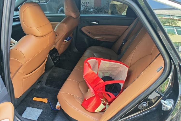 Used Toyota Avalon 2023 Dual-Motor 2.5L XLE Prestige Edition Left Rear Seat