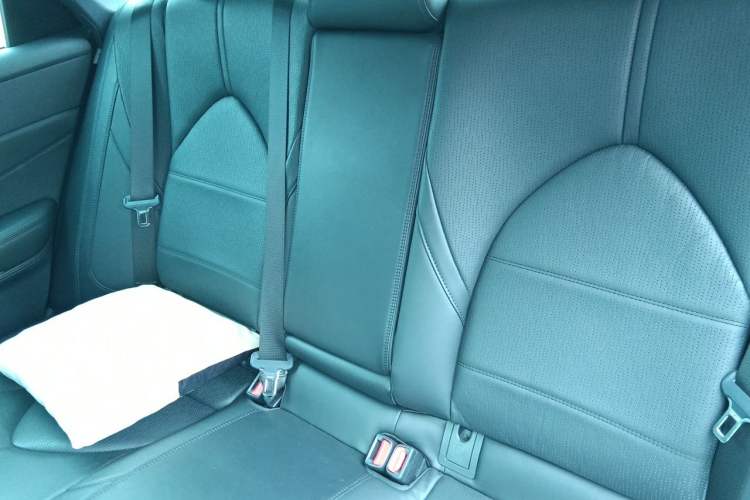 Used Toyota Avalon 2023 2.5L Luxury Edition Left Rear Seat