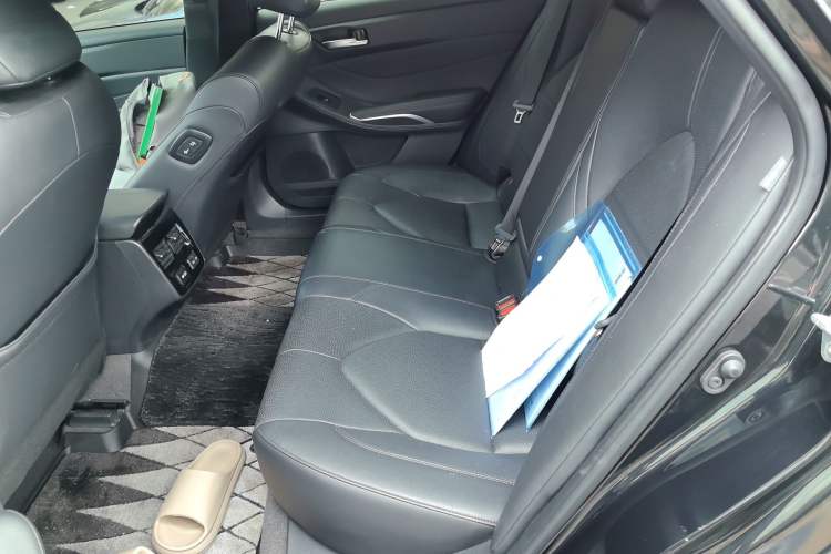 Used Toyota Avalon 2023 2.0L XLE Deluxe Edition Left Rear Seat