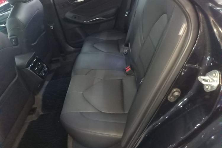 Used Toyota Avalon 2023 2.0L XLE Deluxe Edition Left Rear Seat