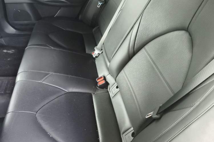 Used Toyota Avalon 2023 2.5L Luxury Edition Left Rear Seat