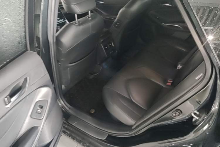 Used Toyota Avalon 2023 Dual-Engine 2.5L Luxury Edition Left Rear Seat