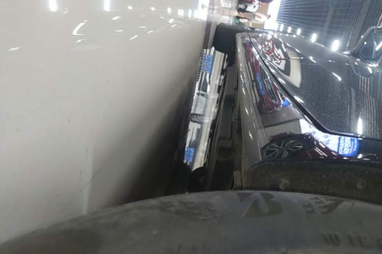 Used Toyota Avalon 2023 Dual-Engine 2.5L Luxury Edition Left Side Sill