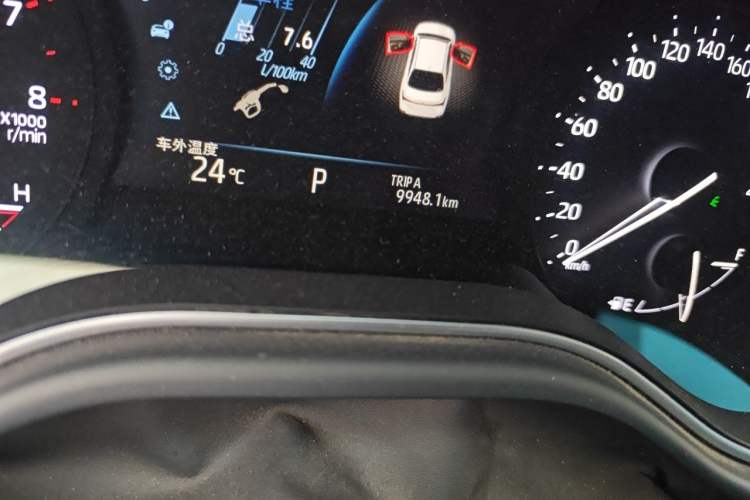 Used Toyota Avalon 2023 2.0L Luxury Edition Odometer Close Up