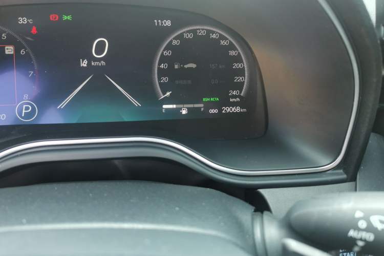 Used Toyota Avalon 2023 2.5L Touring Premium Edition Odometer Close Up