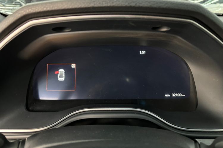 Used Toyota Avalon 2023 2.0L XLE Deluxe Edition Odometer Close Up