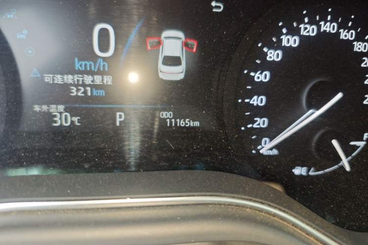 Used Toyota Avalon 2023 2.0L Progressive Edition Odometer Close Up