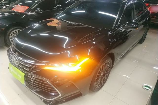Used Toyota Avalon 2023 2.0L XLE Deluxe Edition