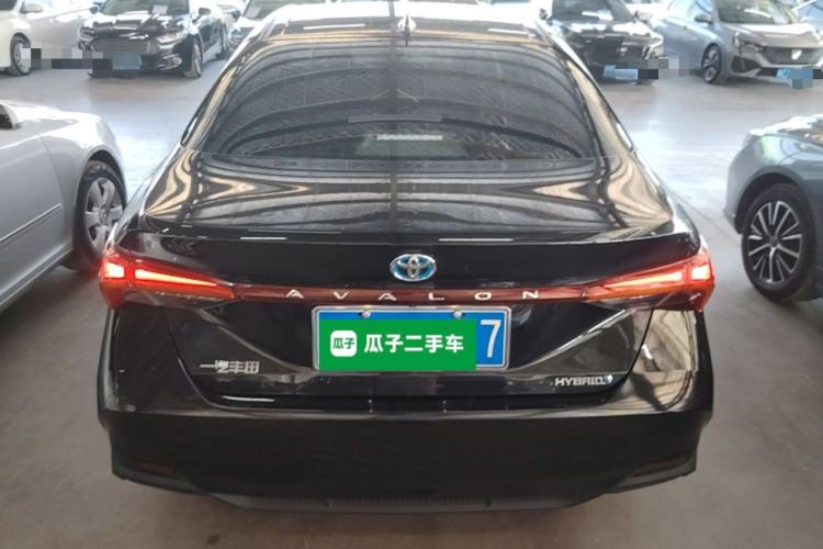 Used Toyota Avalon 2023 Dual-Engine 2.5L Luxury Edition Rear
