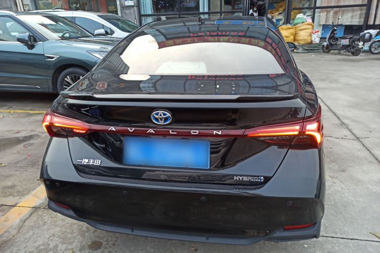 Used Toyota Avalon 2023 Dual-Engine 2.5L Luxury Edition Rear