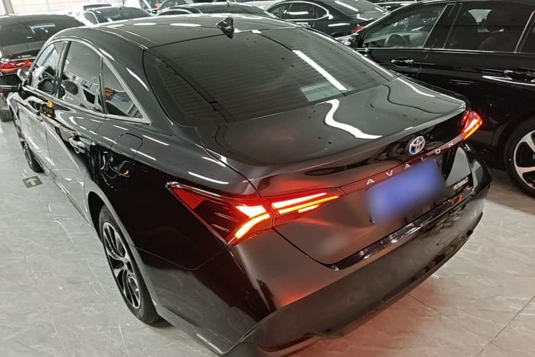 Used Toyota Avalon 2023 Dual-Engine 2.5L Luxury Edition Rear