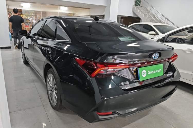 Used Toyota Avalon 2023 Dual-Motor 2.5L XLE Prestige Edition Rear Left 45 Deg