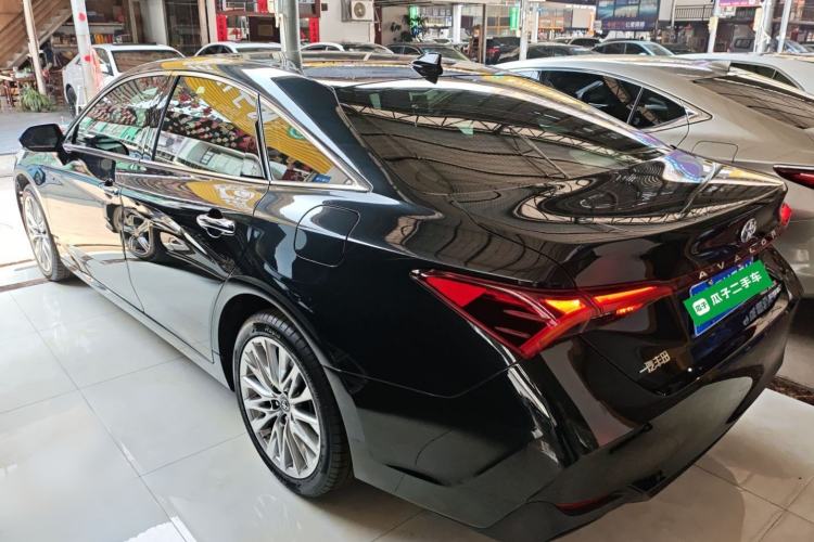 Used Toyota Avalon 2023 Dual-Motor 2.5L XLE Prestige Edition Rear Left 45 Deg