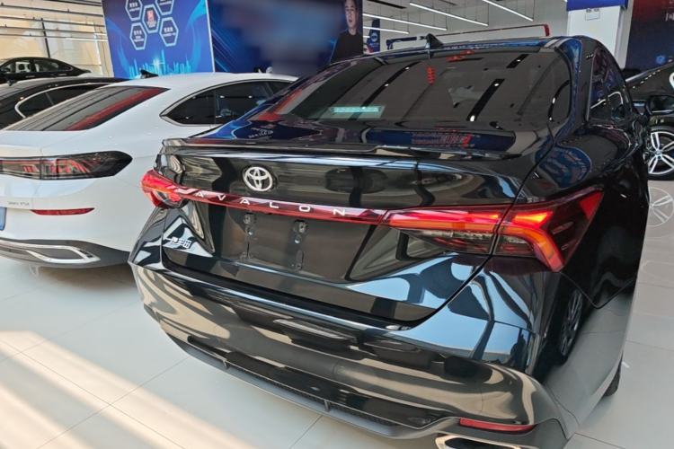 Used Toyota Avalon 2023 2.5L Luxury Edition Rear