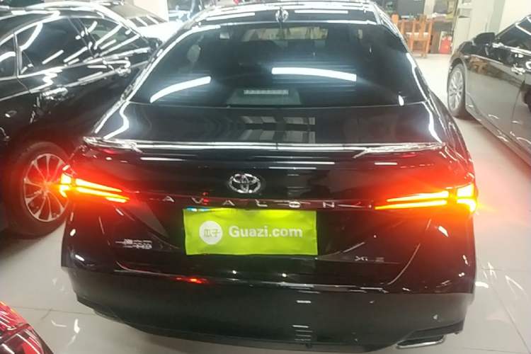 Used Toyota Avalon 2023 2.0L XLE Deluxe Edition Rear