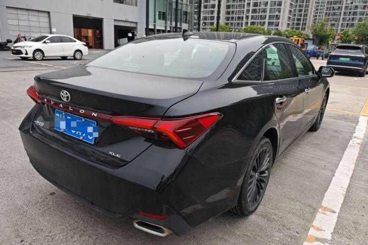 Used Toyota Avalon 2023 2.0L XLE Deluxe Edition Rear Right 45 Deg