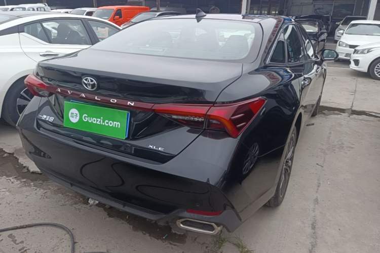 Used Toyota Avalon 2023 2.0L XLE Deluxe Edition Rear Right 45 Deg