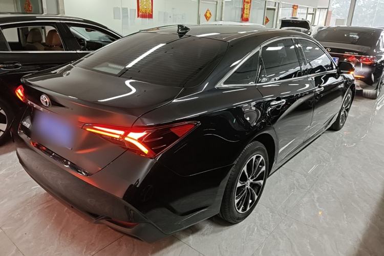 Used Toyota Avalon 2023 Dual-Engine 2.5L Luxury Edition Rear Right 45 Deg