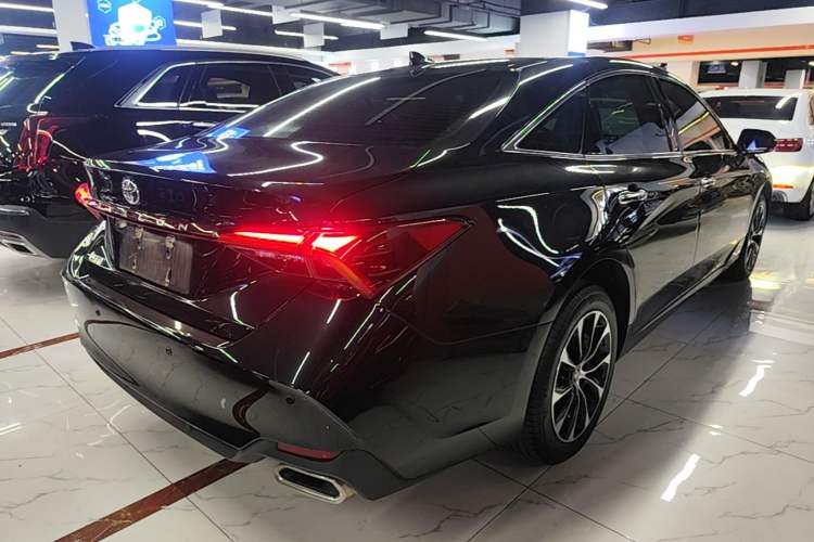 Used Toyota Avalon 2023 2.0L Luxury Edition Rear Right 45 Deg