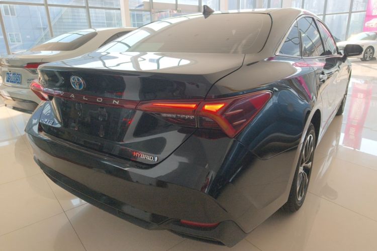Used Toyota Avalon 2023 Dual-Engine 2.5L Luxury Edition Rear Right 45 Deg
