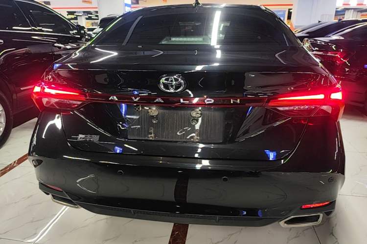 Used Toyota Avalon 2023 2.0L Luxury Edition Rear