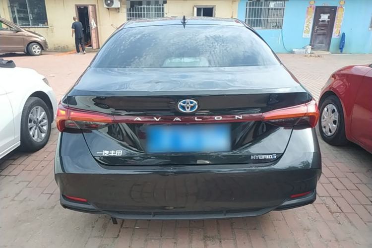Used Toyota Avalon 2023 Dual-Engine 2.5L Luxury Edition Rear