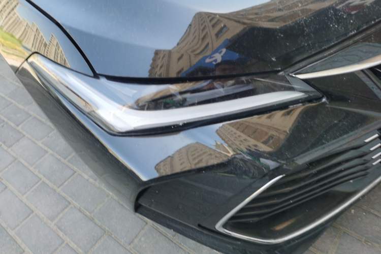 Used Toyota Avalon 2023 Dual-Engine 2.5L Luxury Edition Right Front Headlight