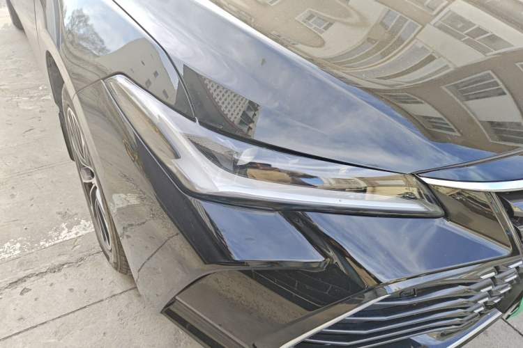 Used Toyota Avalon 2023 2.0L Luxury Edition Right Front Headlight