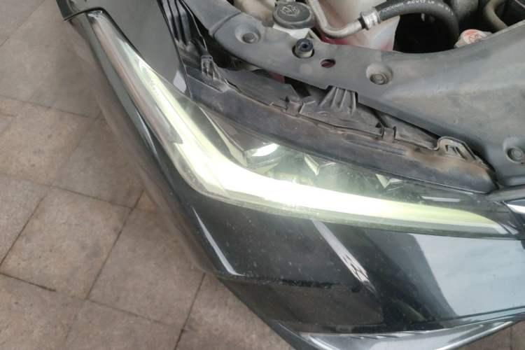 Used Toyota Avalon 2023 Dual-Motor 2.5L XLE Prestige Edition Right Front Headlight