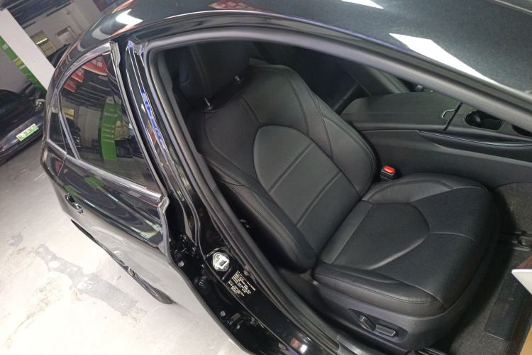 Used Toyota Avalon 2023 2.0L Premium Edition Right Front Seat